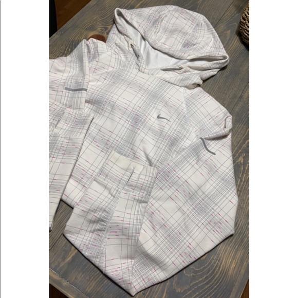 Nike Women’s Sweatshirt - Picture 2 of 7